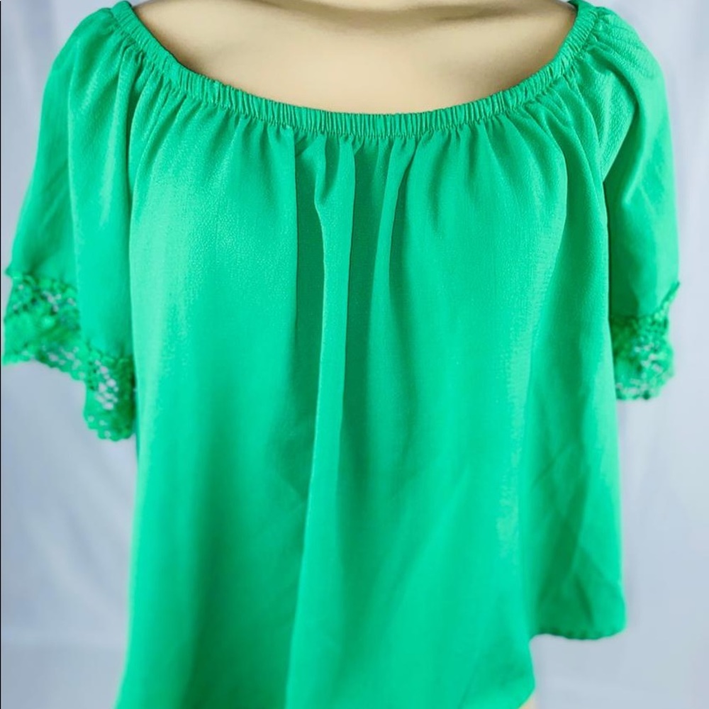 Love J Women’s Size Medium Green Top